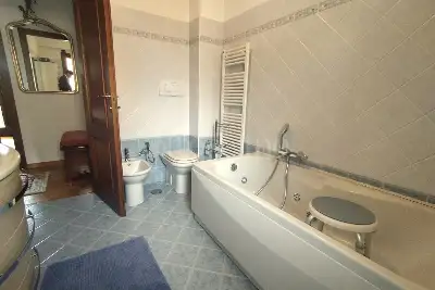 Villino a Schiera in vendita, Via Michele Nau, Roma