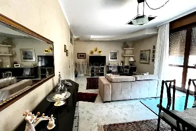 Villa in vendita, via Vanzaghello 6 Busto Arsizio, Busto Arsizio