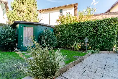 Villa in vendita, Via privata Bitonto, Milano