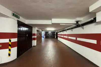 Box in affitto, Viale Luigi Majno 8, Milano