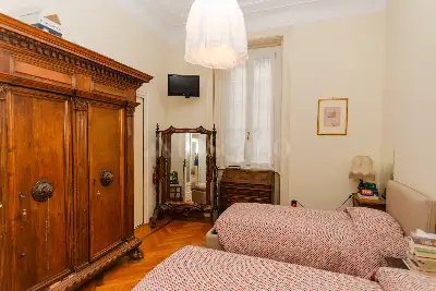 Casa in vendita, Via Sardegna 44, Milano