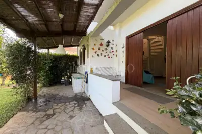 Villino a Schiera in affitto, Via Ceriale, Fiumicino