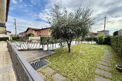 Casa in vendita, Via V. Busi, Rezzato