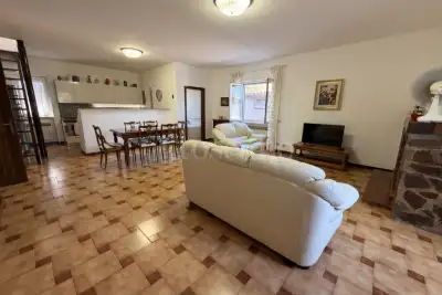 Casa Indipendente in vendita, Via delle Azalee, Aprilia