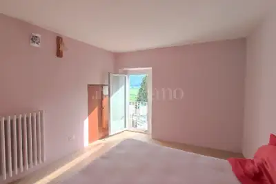 Casa Indipendente in vendita, Via Trento, San Pio delle Camere