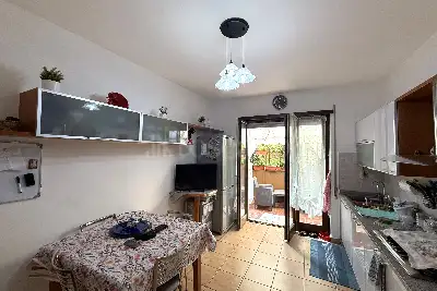 Casa in vendita, Via Salvatore Quasimodo, Como