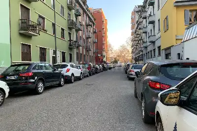 Laboratorio in vendita, Via Curio Dentato, Milano
