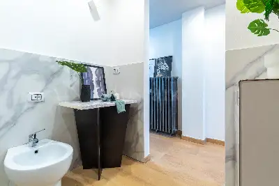 Casa in vendita, Via Zurigo, Milano