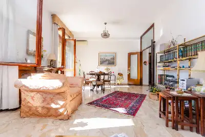 Casa in vendita, Via Lario, Milano