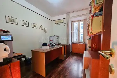 Casa in vendita, Via Santa Lucia, Napoli