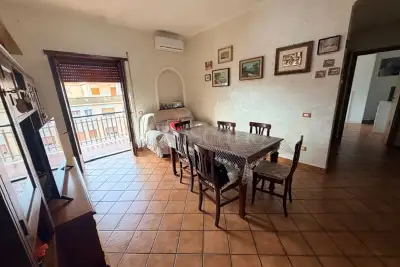 Casa in vendita, Via Metastasio, Pomezia