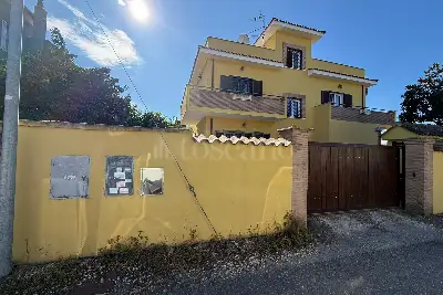Villa Bifamiliare in vendita, Via Mario Aramu, Fiumicino