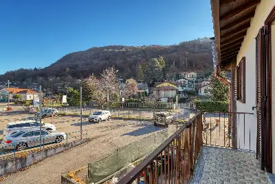 Villa in vendita, Via Statale, Marchirolo