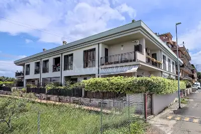 Casa in vendita, Via Belcastro, Roma