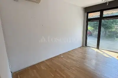 Negozio in vendita, Via Fregni, Modena