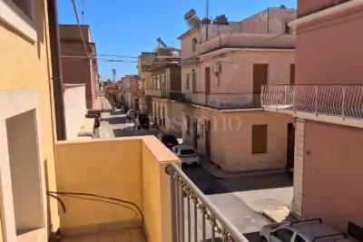 Casa Indipendente in vendita, Via Mario Rapisardi, Avola