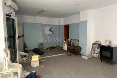 Negozio in vendita, Via Brenta, Siracusa