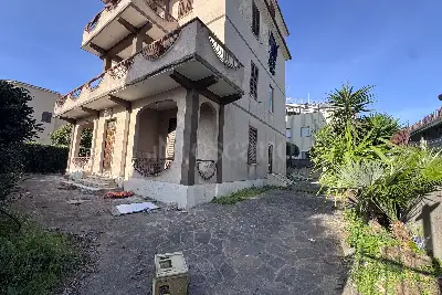 Palazzo in vendita, Via Emilia, Nettuno