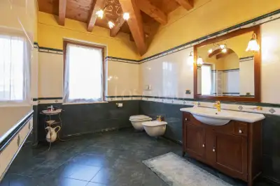 Villa in vendita, Via Aldo Moro, Provaglio d'Iseo