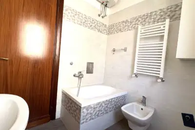 Casa in vendita, Via Pietro Castelli, Roma