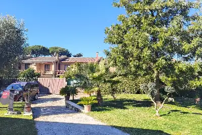 Villa Bifamiliare in vendita, Via delle Vigne di Morena, Roma, Roma