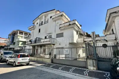 Ufficio in vendita, Via Eugenio Montale, Aversa