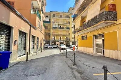 Box in affitto, Via Roma, Atripalda