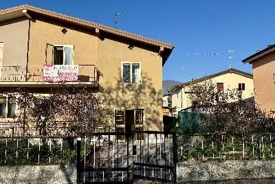 Villino a Schiera in vendita, Via San Francesco d'Assisi, Collebeato