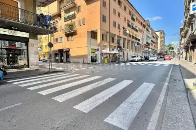 Box in affitto, Via Roma, Atripalda