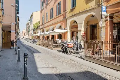 Casa in vendita, Via del Pratello, Bologna