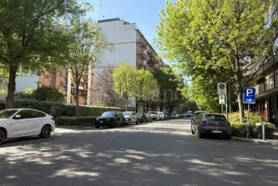 Casa in vendita, Via Giovanni da Procida, Milano