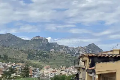 Casa in vendita, Via Consolare Valeria, Giardini-Naxos