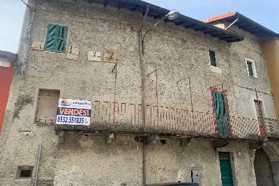 Casa Indipendente in vendita, Via Roma, Brezzo di Bedero