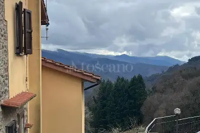 Casa Indipendente in vendita, Località Curcelle, Vernio