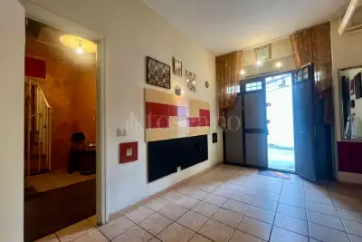 Casa in vendita, Via Jacopone da Todi, Roma