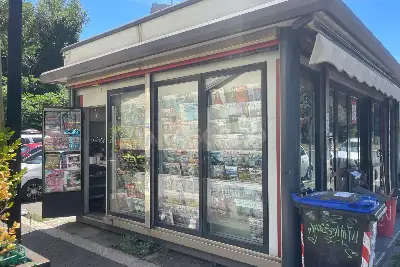 Attività Commerciale in affitto, Viale Beata Vergine Del Carmelo, Roma