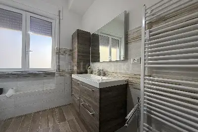 Casa in vendita, Via Umbria, Pescara