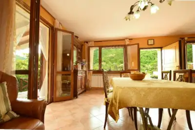 Villa in vendita, Loc. La Casa, Vernio
