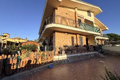 Casa in vendita, Via della Rotonda, Ardea