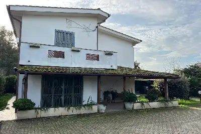 Villa in vendita, Via di Praia a Mare, Fiumicino