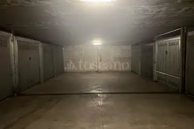 Box in affitto, Salita dei Cappuccini, Como