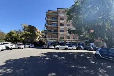 Casa in vendita, Via Jacopo Sannazzaro, Roma