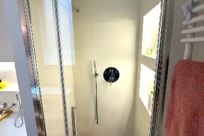 Casa in vendita, Via Galliera, Bologna