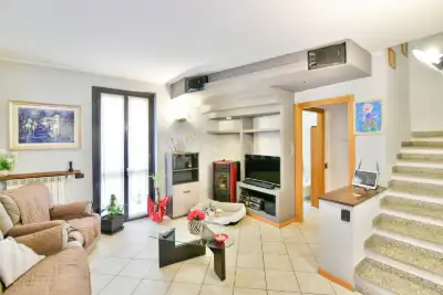 Villino a Schiera in vendita, Via Fontanella, Longone al Segrino