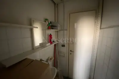 Negozio in affitto, Via Fiuggi, Milano