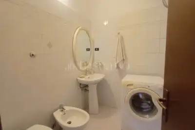 Casa in vendita, Via Luchino dal Verme, Roma