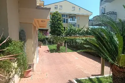 Casa in affitto, Via Svizzera 20, Pineto