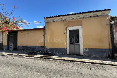 Casa Indipendente in vendita, Via Etnea, Gravina di Catania