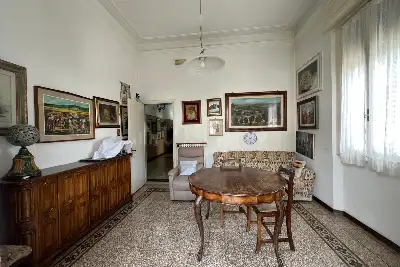 Casa in vendita, Via Giovanni Amendola, Prato