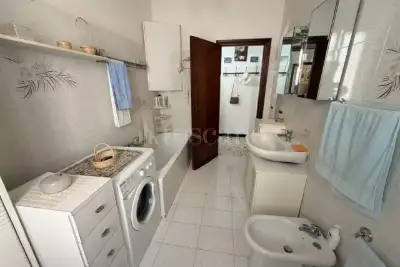 Casa in vendita, Via Virgilio, Pomezia